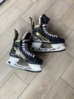 CCM Tacks AS-V Pro