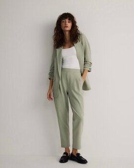 Dámske sako a nohavice L/XL