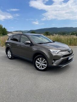 TOYOTA RAV4 HYBRID 4x4 Executive