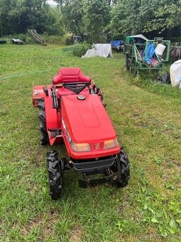 Japonský malotraktor Yanmar KE-3