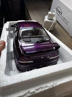 Nissan R33 Skyline 1:18