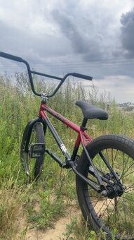 KINK BMX BICYKEL 2022 CURB GLOSS BLOOD ORANGE