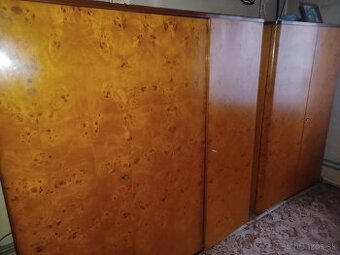 Predám staré mohutné skrine