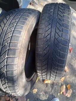 Predám 2ks zimné pn.165/70 R14 yokohama