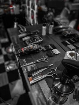 Prenajom Barber kresla