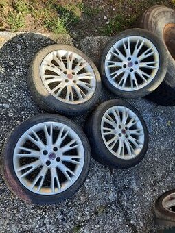 Fiat punto grande 205/45R17