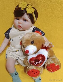 Realistická bábika Valéria