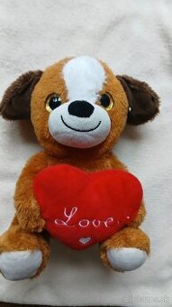 Plysovy psik zo srdiečkom