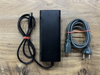 Originál napájací adaptér na XBOX 360E