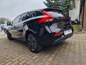 Volvo V40 D2 2.0L 120k Geartronic Momentum (diesel)