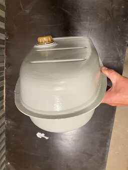 Predam palivovu nadrz na skuter Tatran / Manet 100-125