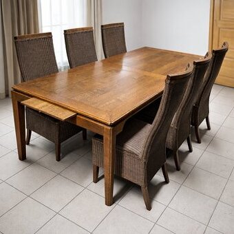 Jedálenský stôl so 6 x stolicka