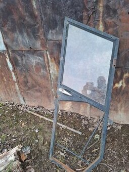 Predam dvere na zetor crystal