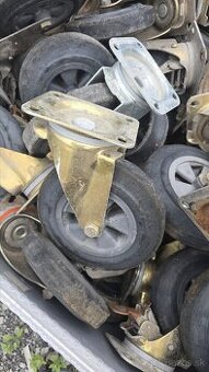 Kolieska kolesá z kontajnerov