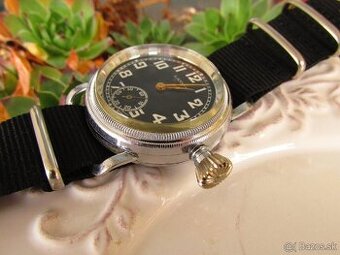 Ponúkam krásne staré letecké mechanické hodinky značky Lanco