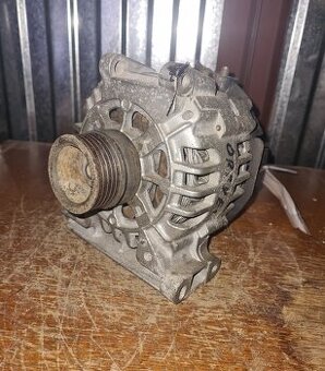 Alternátor Mercedes A 1.9 A0121544502