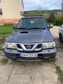 Nissan terano