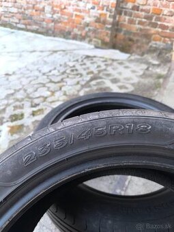Sava 235/45R18