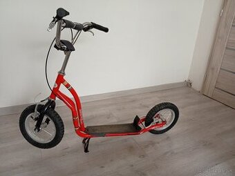 Detská kolobežka s nafukovacími kolesami