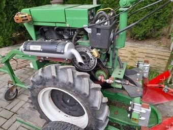 Dvokolesovy malotraktor