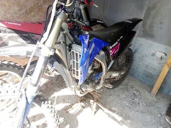 Predám Yamaha yfz 250 rok 2009
