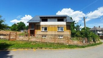 Dvojpodlažný dom v Kojaticiach, okr. Prešov