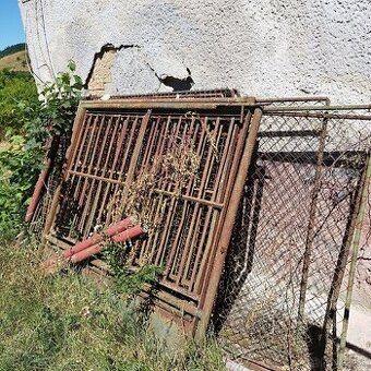 Železná brána dvojkrídlová 200x170 cm každé krídlo