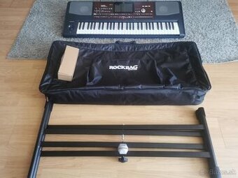 Korg Pa700