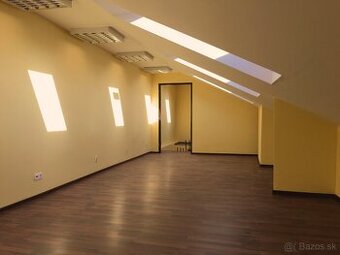 Priestor s umývadlom - 34 m2 - Mäsiarska ul.