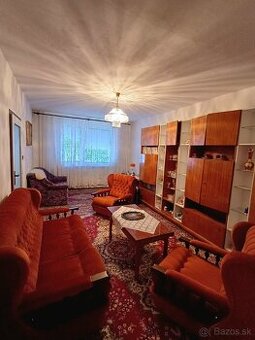 🏡 Prenájom celého 4-izbového bytu – Nitra (pre 4–5 osôb)