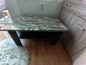 konferenčný stolík