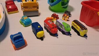 Rozne detske hracky (do vody) + ZOO puzzle