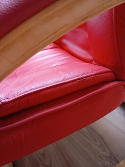 Polohovateľné kreslo