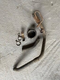 Bmw e30 rúra k palivovej nádrži