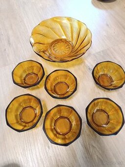 Retro misky , medové sklo