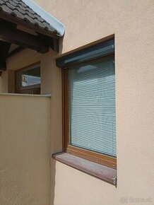 okná s vonkajšími roletami ( VO FARBE  ) - 1