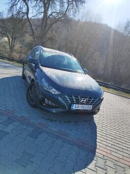Predám Hyundai i30, 1.5 Family r.v.11/2023. 12 000km.