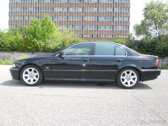 BMW e39 528i