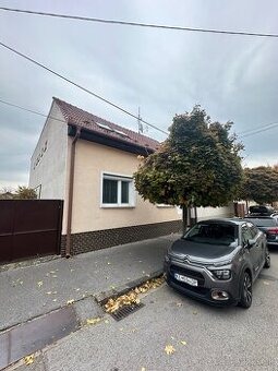 Investičná nehnuteľnosť - RD so 4 bytovými jednotkami