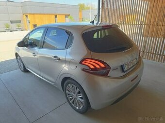 Peugeot 208 Znížená cena 1.2 benzín (nové rozvody + servis)