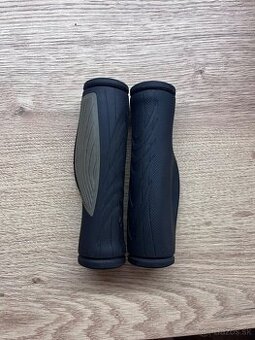 Ergonomicke gripy