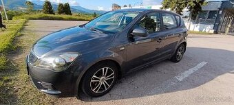 Kia Ceed 1.4 16V DOHC 77kw 2011