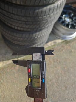 Predám R17 ky pneu205/45 R17