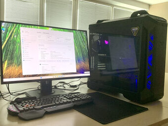 Predam hracsky pocitac a monitor
