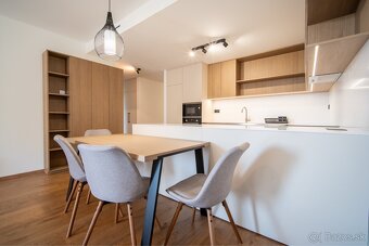 Prenájom 4-izbový byt 110 m², Vydrica, Staré Mesto, BA