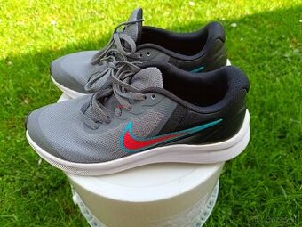 NIKE Star RUNNER 3 GS - č. 37.5
