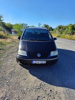 Predam wolksvagen sharan 1.9tdi