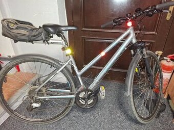 Predam damsky crossovy bicykel Kellys Clea 90.