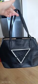Kabelka Guess