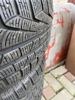Pirelli 225/50 R17 94H - Zimné RunFlat - Winter 210